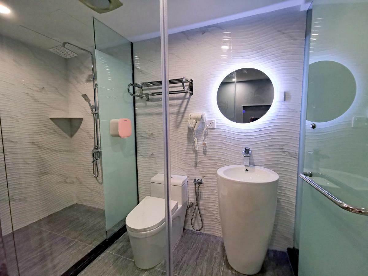 Wow Hotel Penang George Town Esterno foto