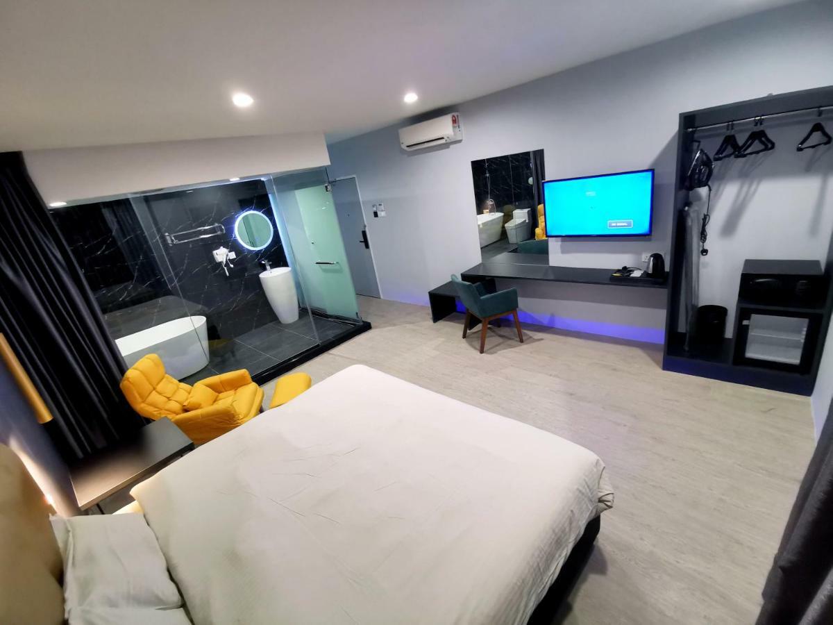 Wow Hotel Penang George Town Esterno foto
