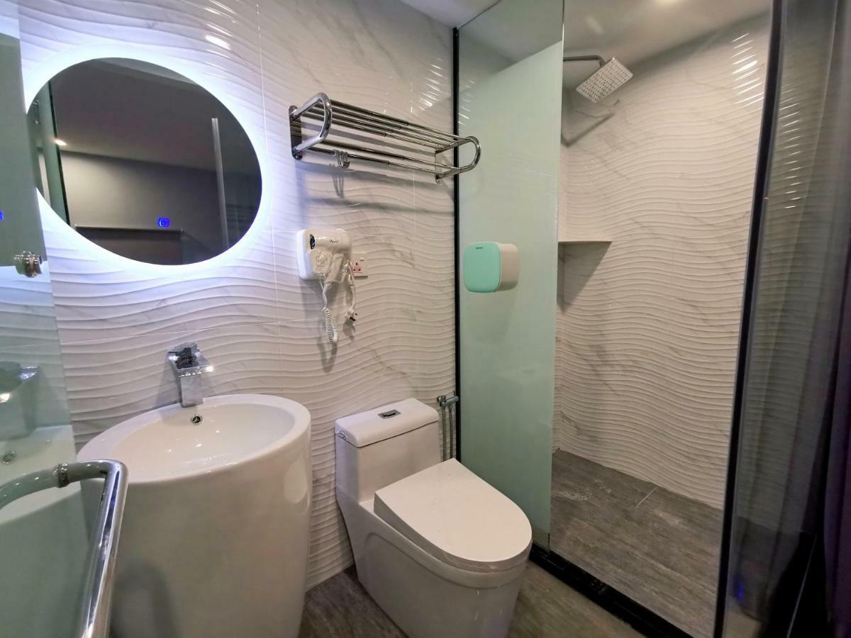 Wow Hotel Penang George Town Esterno foto
